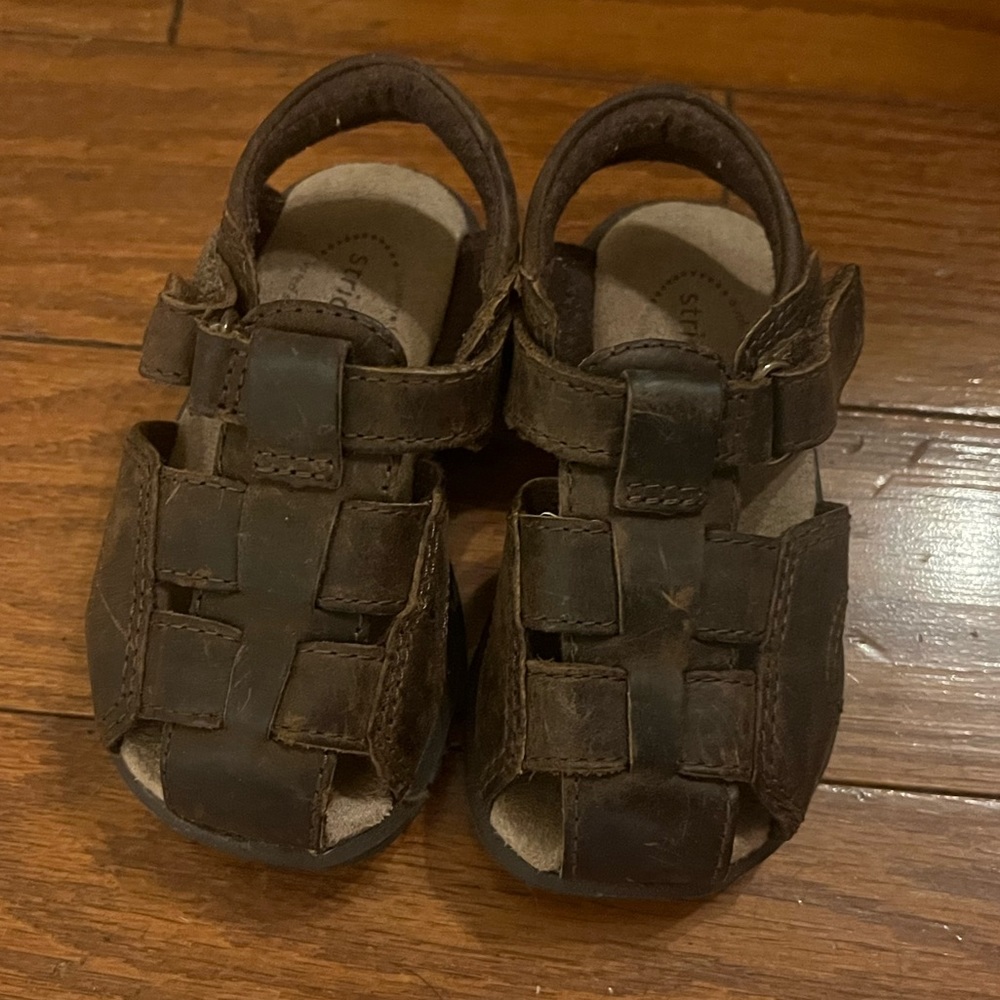 Stride Rite: Sandal